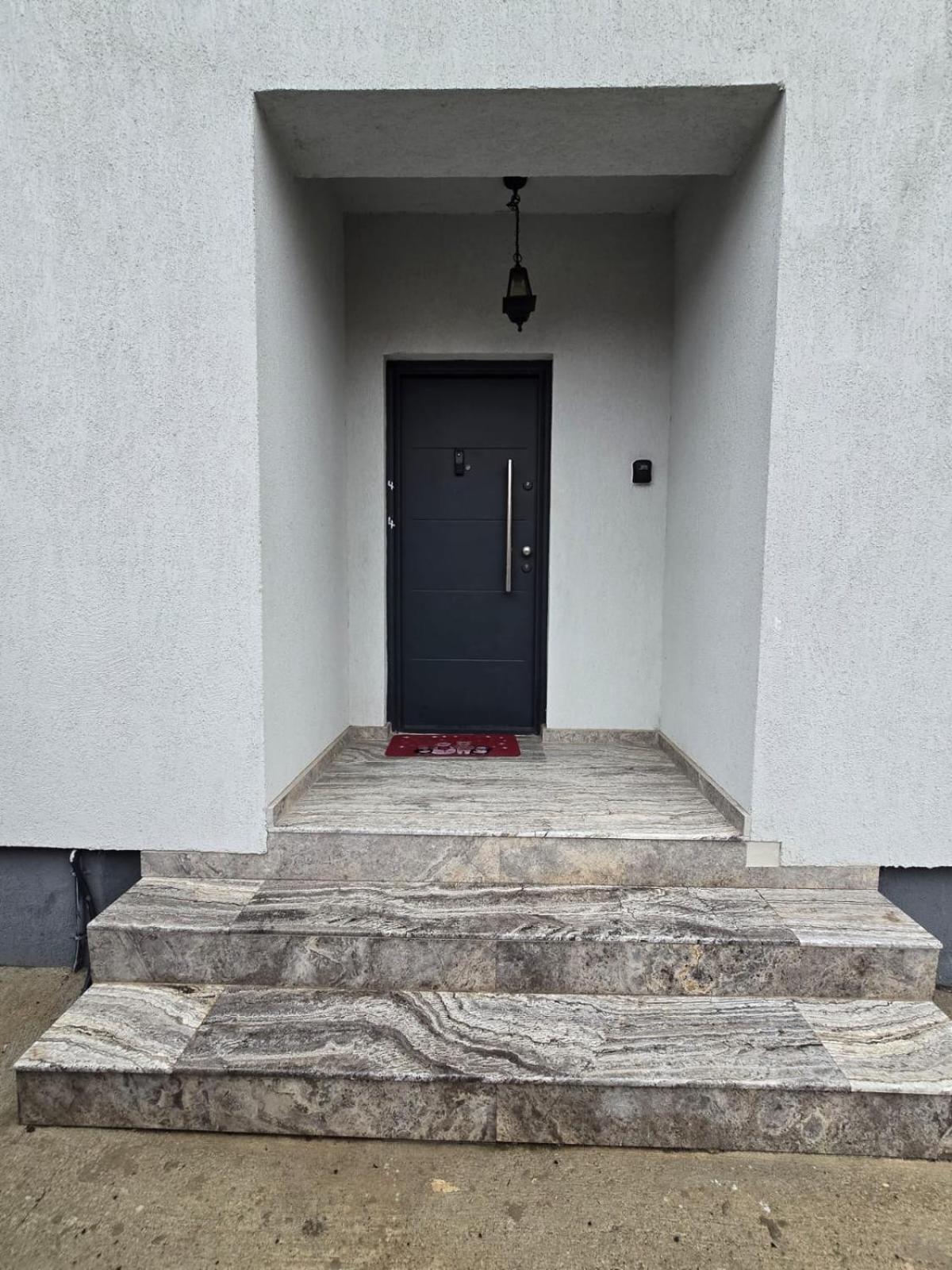 Da Residence Otopeni Exterior photo